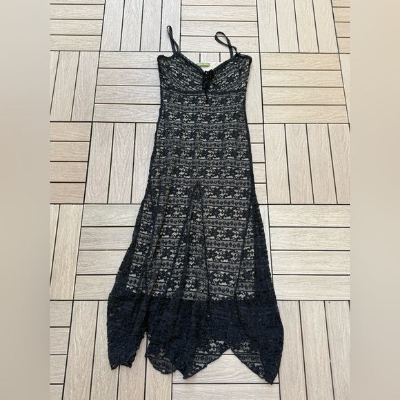 Beau Bois black floral lace tan spaghetti strap stretch slip dress - Picture 8 of 11